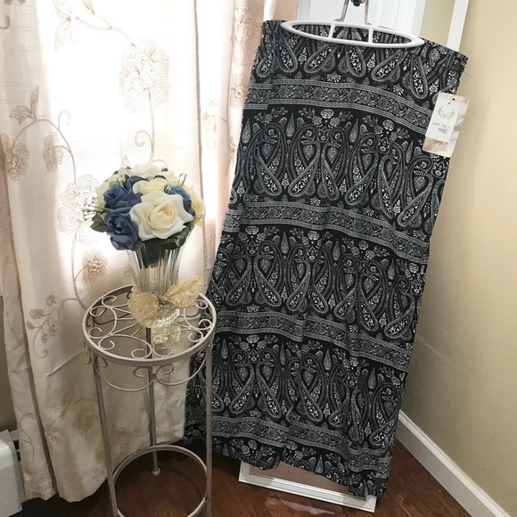 NWT Harmony & Havoc Paisley Pattern Maxi Skirt  XL - Picture 2 of 7